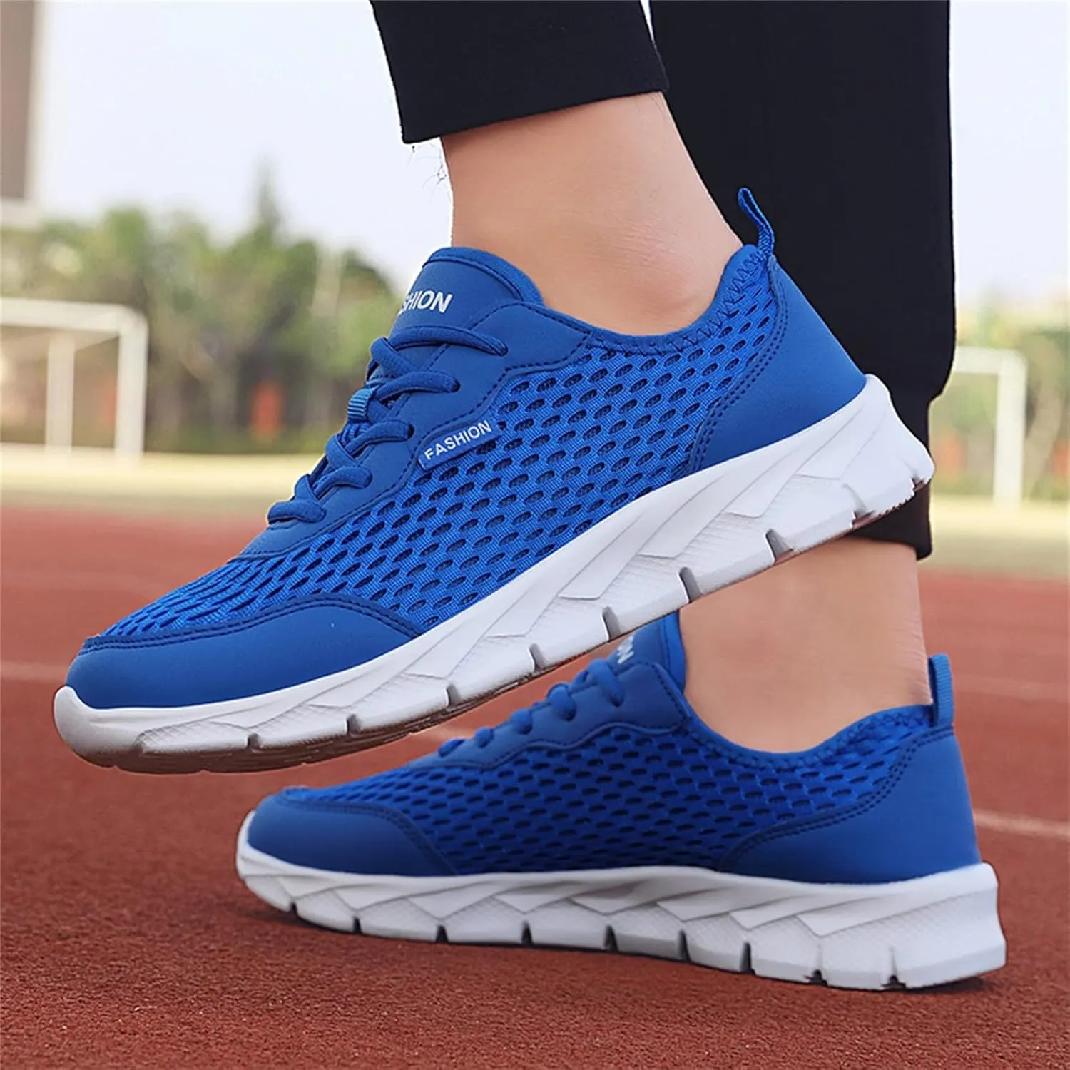 Men's Breathable Mesh Running Shoes Lightweight Breathable Slip on Running Shoe Men's Breathable Barefoot Shoes