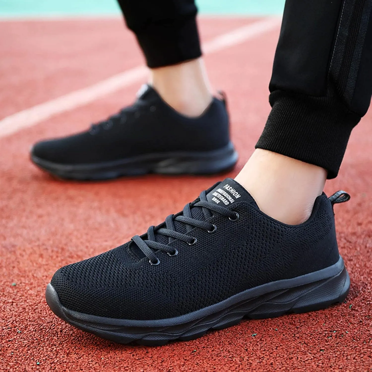 Men's Minimalist Barefoot Shoes Lightweight Breathable Slip on Running Shoe Memory Foam Versatile Shoes for Men