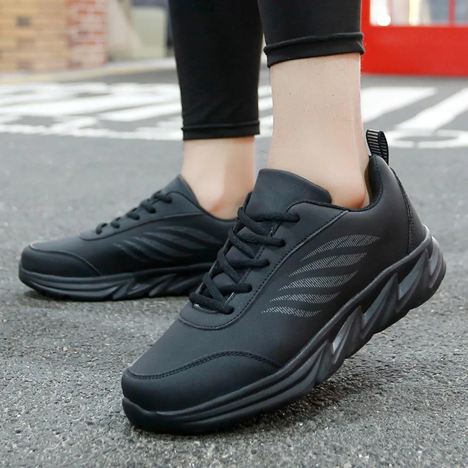 Men's Minimalist Barefoot Shoes Lightweight Breathable Slip on Running Shoe Men's Classic Casual Walking Shoes